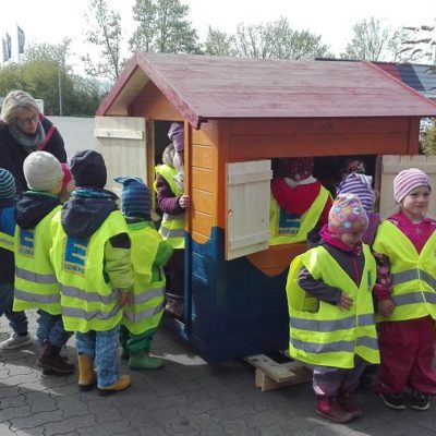 Ansturm auf das gewonnene Spielhaus